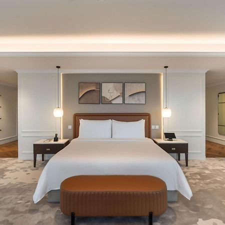 Kempinski The Boulevard Dubai Eksteriør bilde A bedroom at the hotel